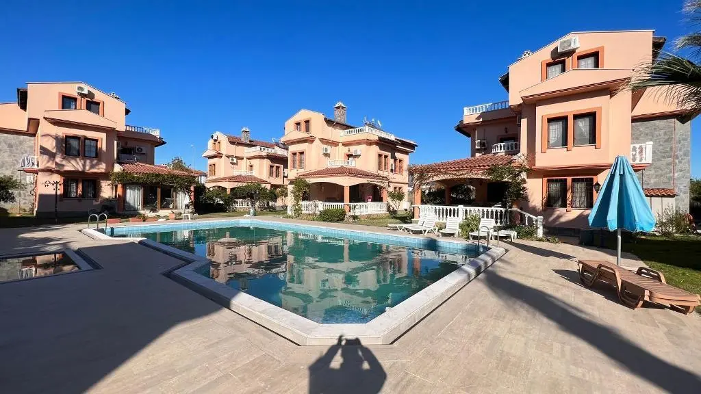 Real estate in Calis